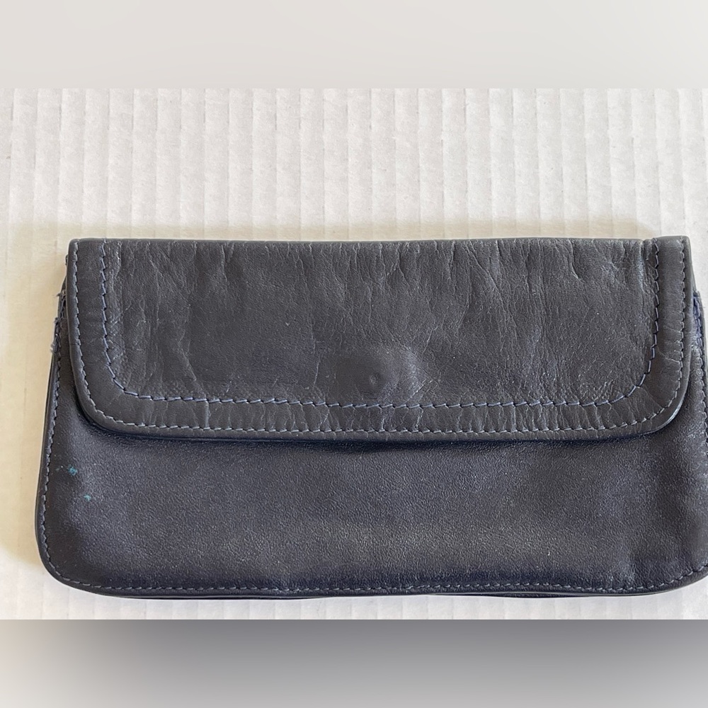 Macy’s Vintage Women's Leather Wallet in Navy
